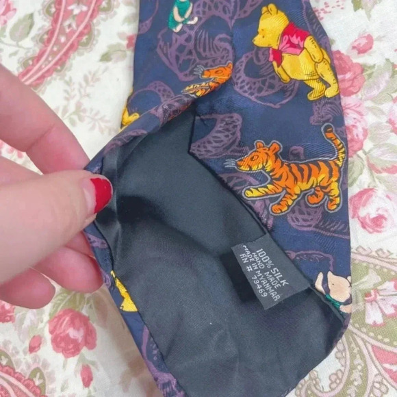 Disney Winnie the Pooh Disney Silk Tie Wide Tie Navy Blue Father's Day Birthday - Picture 5 of 8